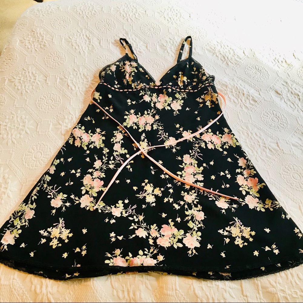 NWOT Oscar de la Renta chemise size S